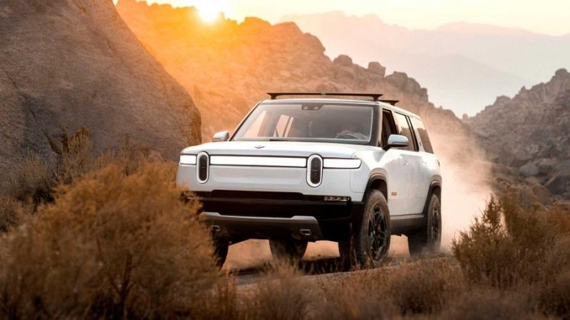 Rivian приступил к серийному производству электрического внедорожника