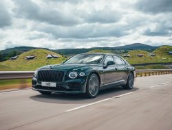 Россияне бросились расхватывать новые Bentley