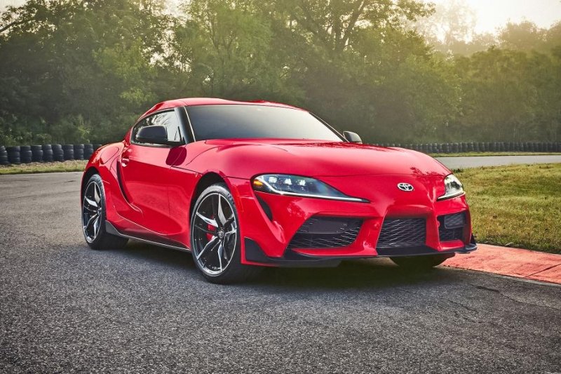 Стало известно, когда Toyota Supra с «механикой» появится у дилеров