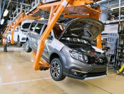 Стало известно, сколько автомобилей не выпустил АвтоВАЗ в январе