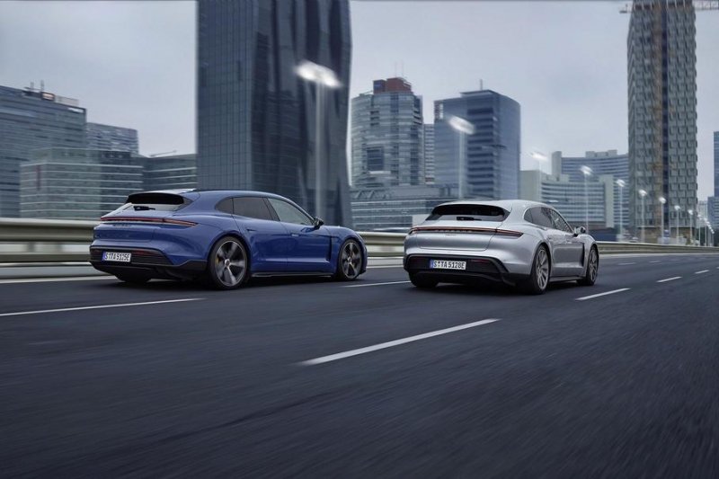 Стало известно, сколько будет стоить Porsche Taycan Sport Turismo в России