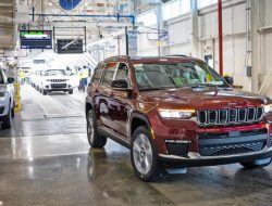 Stellantis пригрозили штрафами за вонь, исходящую от нового завода в Детройте