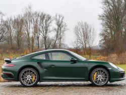 Суперкар Porsche с пробегом 333 тысячи километров уйдет с молотка
