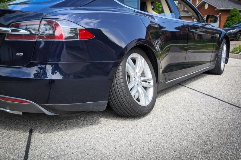 Tesla Model S назвали самым ненадежным электромобилем
