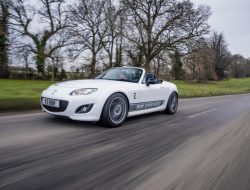 Тюнеры сделали 300-сильную Mazda MX-5