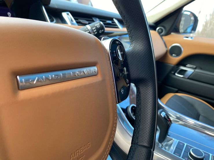 «Толстовку» на пиджак: тест-драйв Range Rover Sport 2022 модельного года