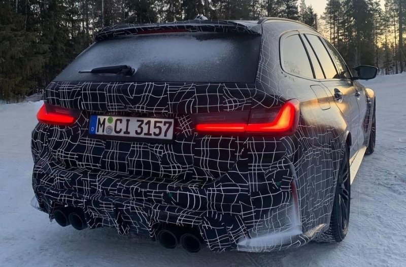 Универсал BMW M3 Touring получит оранжевый салон и мультимедиа iDrive 8