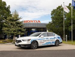 В Европе начались грандиозные испытания машин с автопилотом