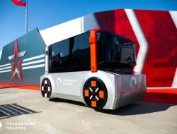 В Москве протестировали беспилотный автобус для парковых зон