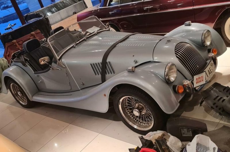 В России продают редкий британский спорткар Morgan Roadster. Очень дорого