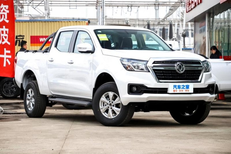 В России сертифицировали пикап Dongfeng на базе Nissan Navara