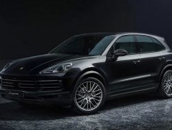 В Россию приехал уникальный Porsche Cayenne Platinum Edition