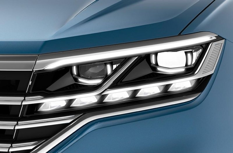Volkswagen изменил оснащение Touareg в России
