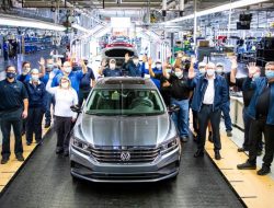 Volkswagen выпустил последний седан Passat