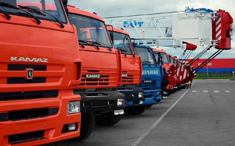 
            КамАЗ попал под санкции Евросоюза. Чем это грозит автогиганту
        
