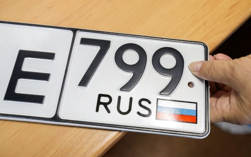 
            ГИБДД будет работать в режиме до последнего клиента
        