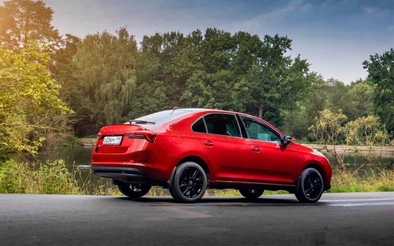 
            Что, если не «Веста»? 5 конкурентов новой Lada Vesta
        