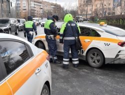 ГИБДД Москвы проведет рейд по поиску нарушений среди таксистов