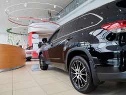 Автопроизводители приготовились остановить отгрузку машин в Россию
