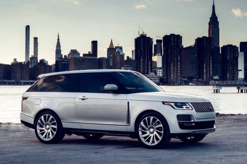 
            Прощаемся с четвертым Range Rover. 5 главных фактов о внедорожнике
        
