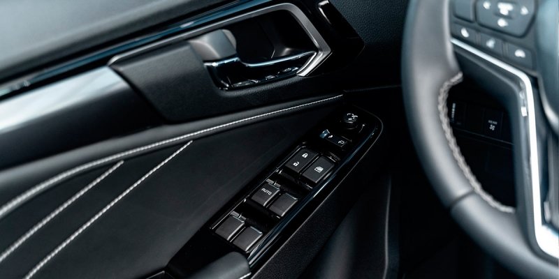 
            Вдруг, откуда ни возьмись. Тест-драйв Isuzu Mu-X
        