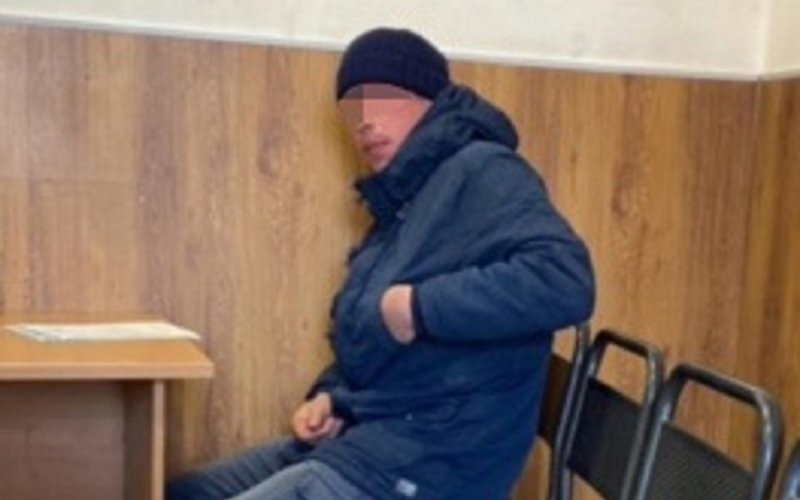 
            Взяли «в клещи». Четыре экипажа ГИБДД устроили погоню по льду за лихачом
        