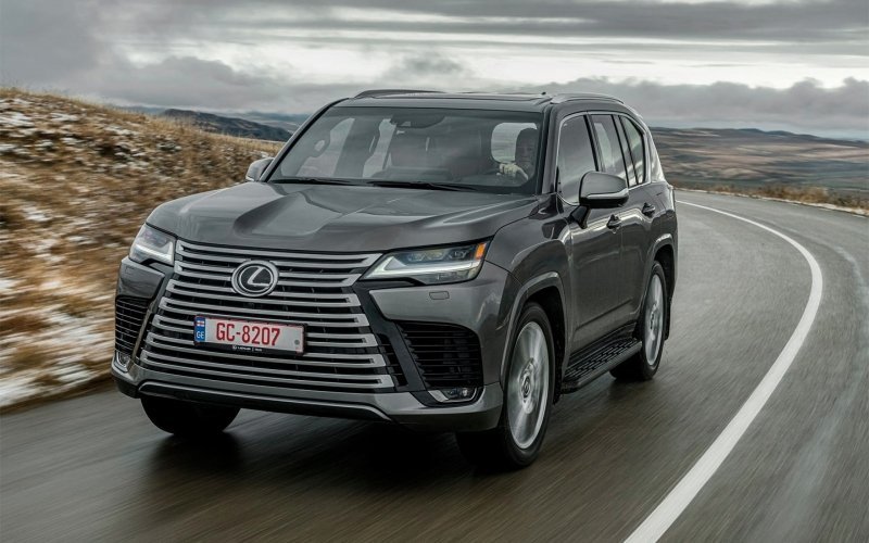 
            Lexus рассказал о четырехлетних очередях на новый LX
        