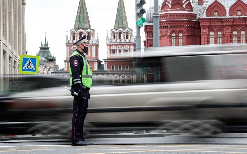 
            «Рации не работают, машины старые». Откровения реальных инспекторов ГИБДД
        
