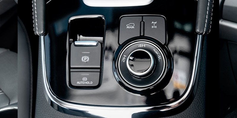 
            Вдруг, откуда ни возьмись. Тест-драйв Isuzu Mu-X
        