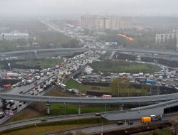 Дорожные ловушки: власти придумали, как с ними можно эффективно бороться