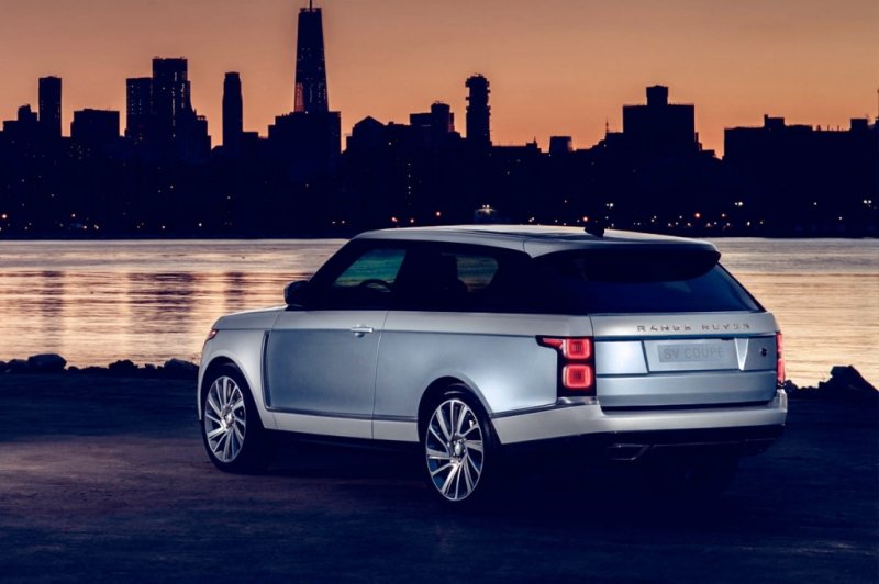 
            Прощаемся с четвертым Range Rover. 5 главных фактов о внедорожнике
        