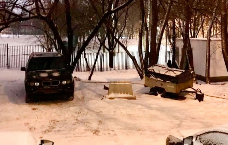 
            Борьба за парковку: самые отчаянные способы
        