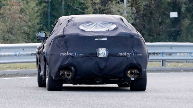 
            Тотальный камуфляж. Почему новый Ferrari скрывают от чужих глаз
        
