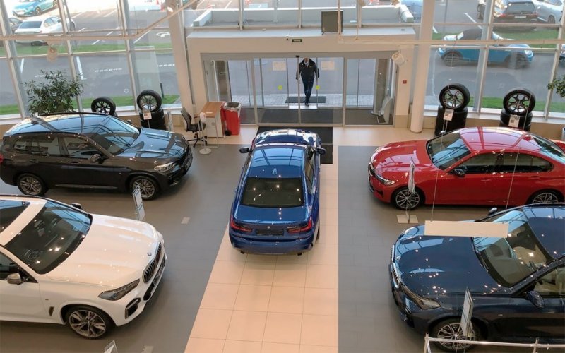 
            Штраф ₽100 тысяч, рост цен на машины и новый Solaris. Автоновости недели
        