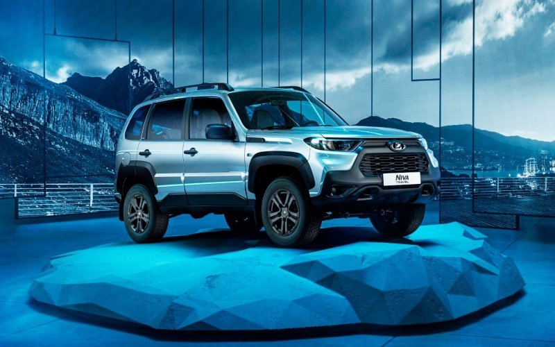 
            АвтоВАЗ назвал цены на новую «очень черную» версию Lada Niva Travel
        