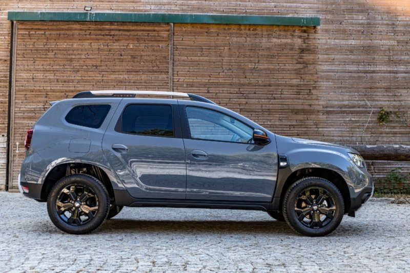 
            Посмотрите на самый дорогой Duster в истории. Он стоит больше ₽2,5 млн
        