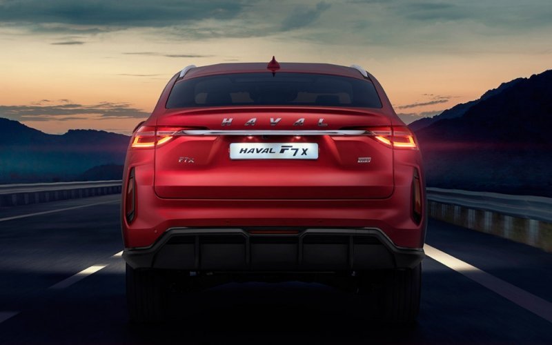 
            Haval рассказал об обновленных кроссоверах F7 и F7x для России
        