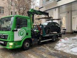 В Москве у водительницы забрали кроссовер Lexus за штрафы на ₽360 тыс.
