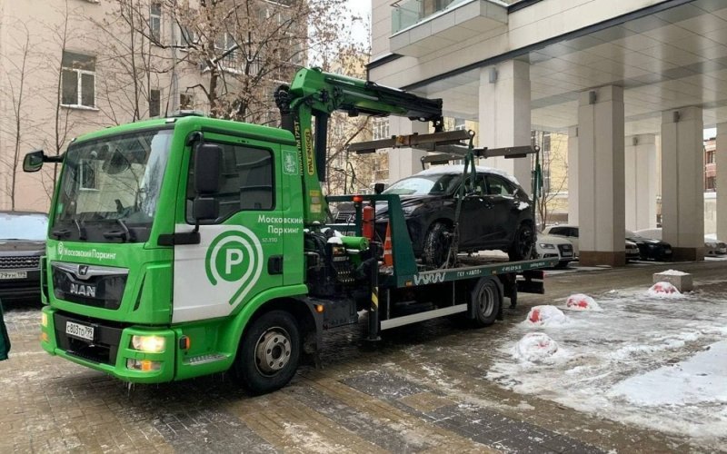 
            В Москве у водительницы забрали кроссовер Lexus за штрафы на ₽360 тыс.
        