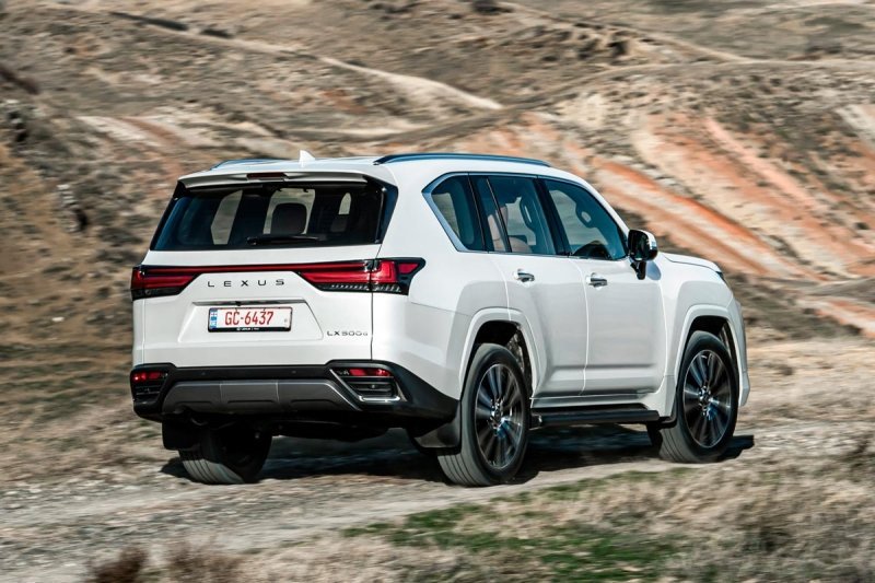 
            Lexus назвал стоимость внедорожника LX нового поколения
        