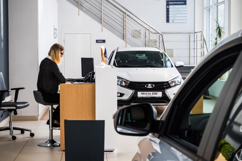 АвтоВАЗ готовит новое повышение цен на Lada