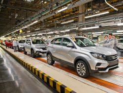 АВТОВАЗ рассказал, когда дилеров LADA «завалят» машинами