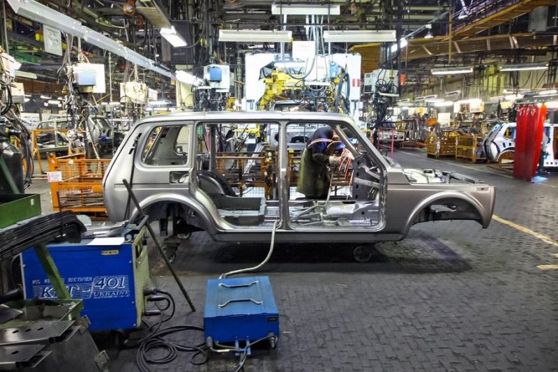 АвтоВАЗ возобновил производство Lada Niva Legend: в день собирают по 115 машин