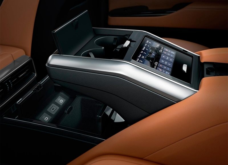 
            Lexus назвал стоимость внедорожника LX нового поколения
        
