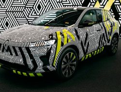 Renault показала прототип нового кроссовера на базе Nissan Qashqai