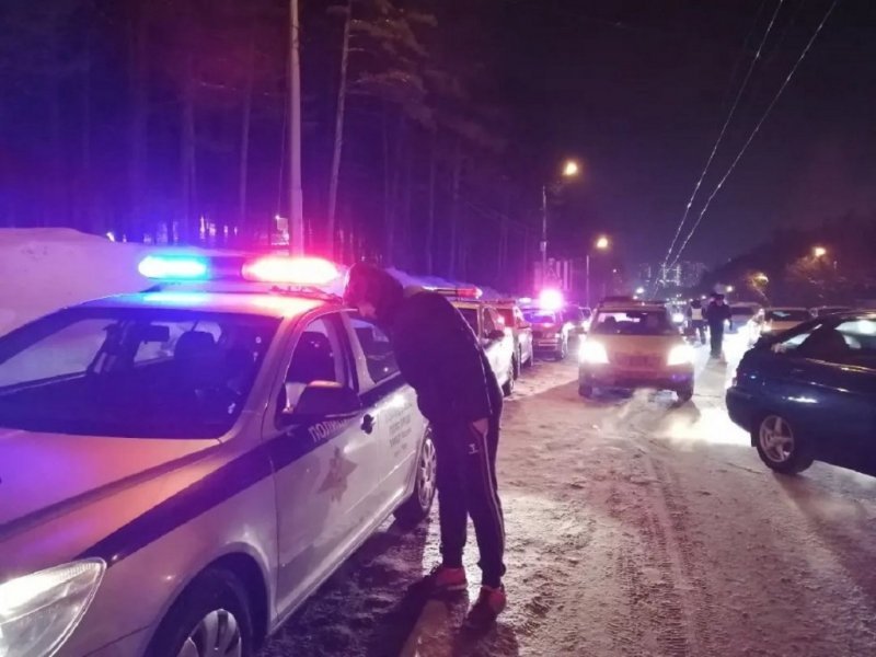 
            В ГИБДД выписывают рекордное количество штрафов в ходе сплошных проверок
        