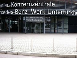 Больше никакой путаницы: Daimler переименовался в Mercedes-Benz