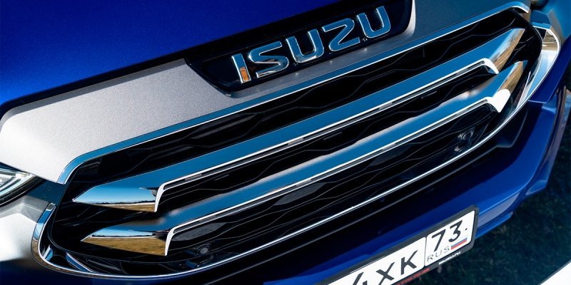 
            Вдруг, откуда ни возьмись. Тест-драйв Isuzu Mu-X
        