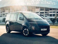 Возвращаемый модуль. Тест-драйв Hyundai Staria