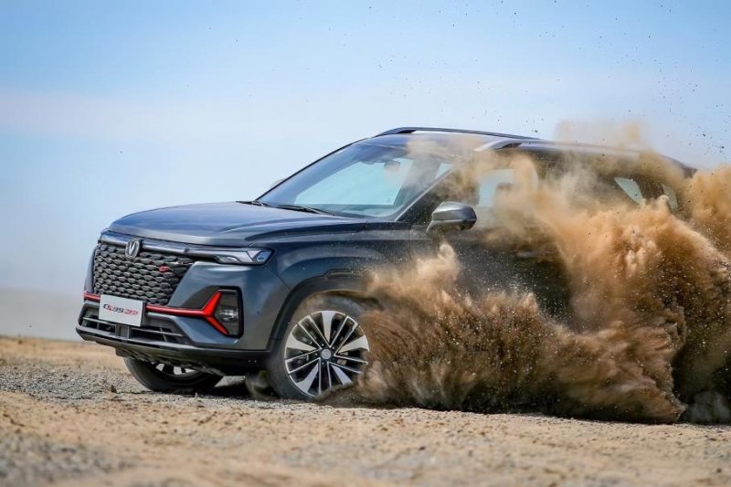 Changan привезет в Россию кроссовер CS35 Plus с новым дизайном
